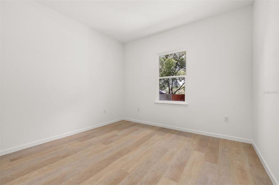 Spacious, unfurnished interior of a new home in , Dunnellon (Image 43).