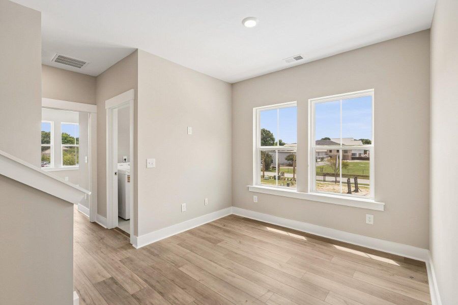 Spacious, unfurnished interior of a new home in , Charleston (Image 26).