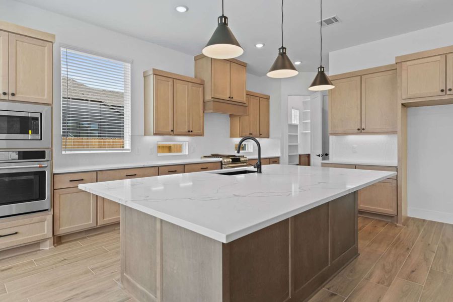 Furnished interior view inside a new home in Fulshear Lakes, Fulshear (Image 17). Furnished interior view inside a new home in Fulshear Lakes, Fulshear (Image 17).