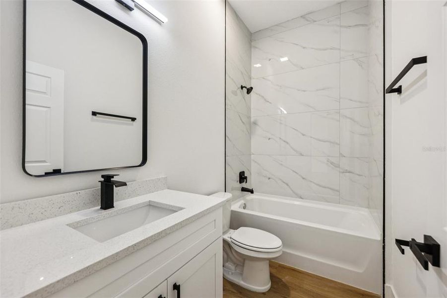 Furnished interior view inside a new home in , Ocklawaha (Image 14).