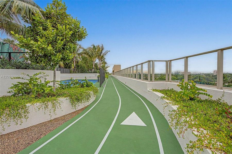 Community amenities in , Miami (Image 28).
