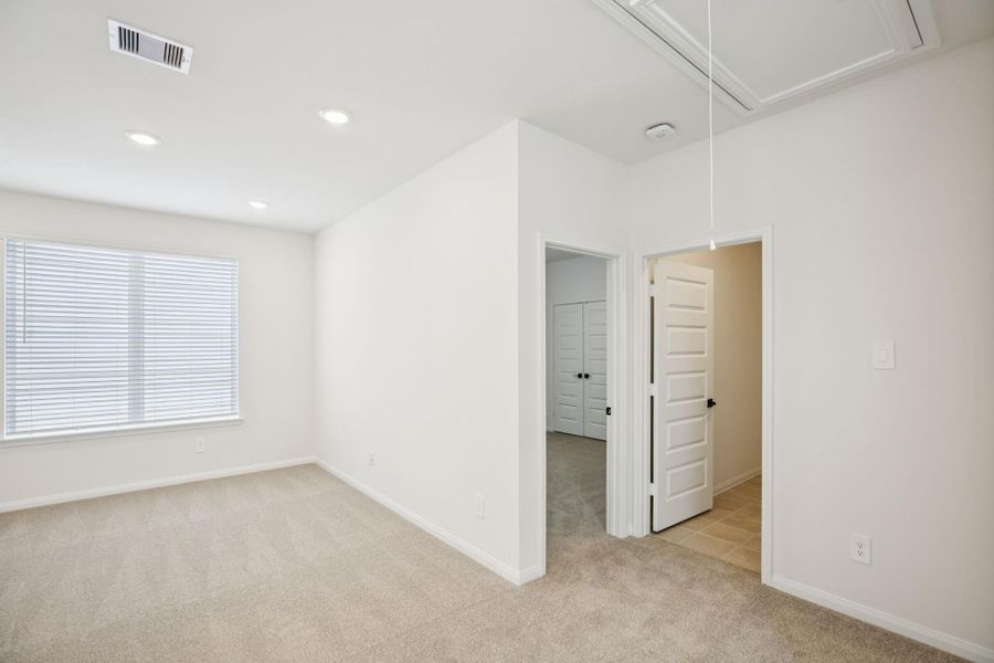 Spacious, unfurnished interior of a new home in , Atascocita (Image 30).