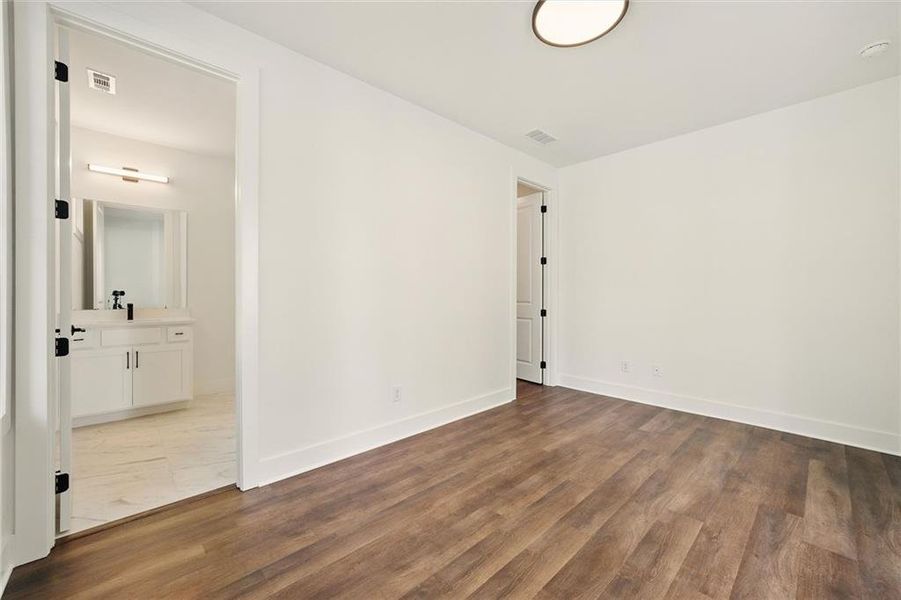 Spacious, unfurnished interior of a new home in , Atlanta (Image 48).