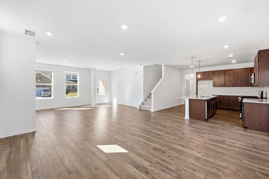 Spacious, unfurnished interior of a new home in Falls Creek, Flowery Branch (Image 15).