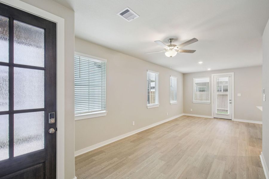 Photo is not of the actual home but is an inspirational photo of builder’s model home and may depict options, furnishings, and/or decorator features that are not included. Photo is not of the actual home but is an inspirational photo of builder’s model home and may depict options, furnishings, and/or decorator features that are not included.