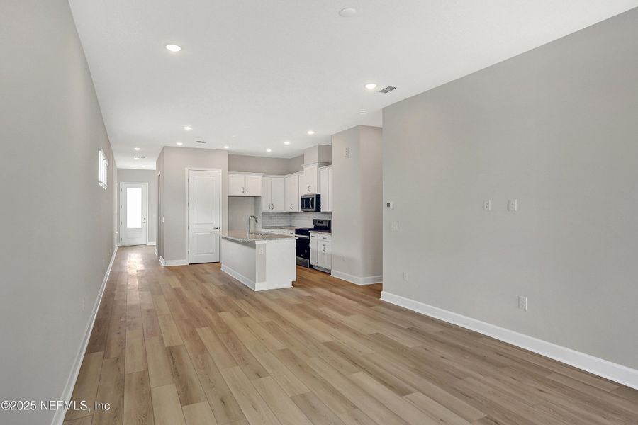 Spacious, unfurnished interior of a new home in , St. Augustine (Image 13).