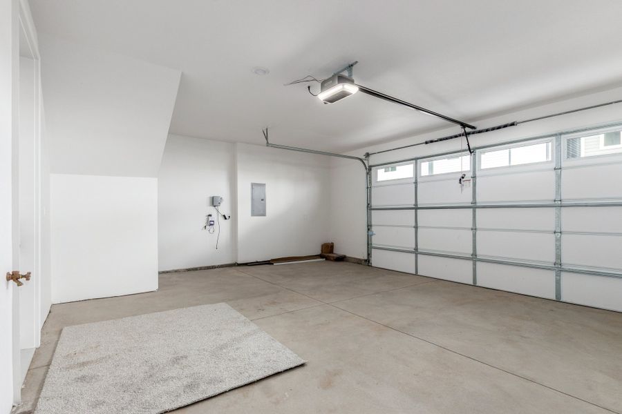 Spacious, unfurnished interior of a new home in Parkside at Victory Ridge, Colorado Springs (Image 32).