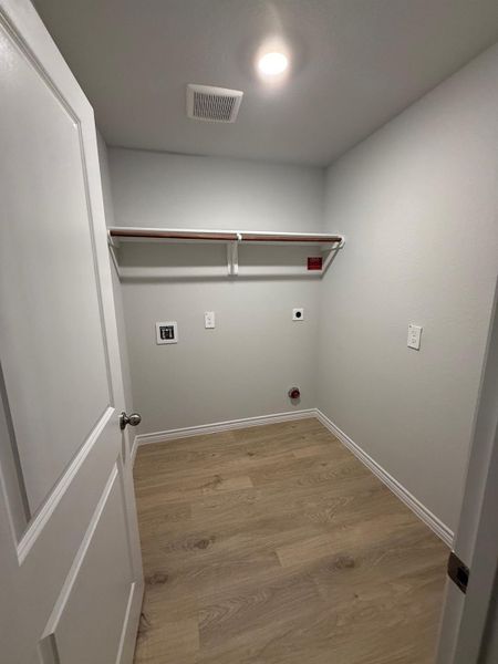 Spacious, unfurnished interior of a new home in Southern Pointe, College Station (Image 4). Spacious, unfurnished interior of a new home in Southern Pointe, College Station (Image 4).