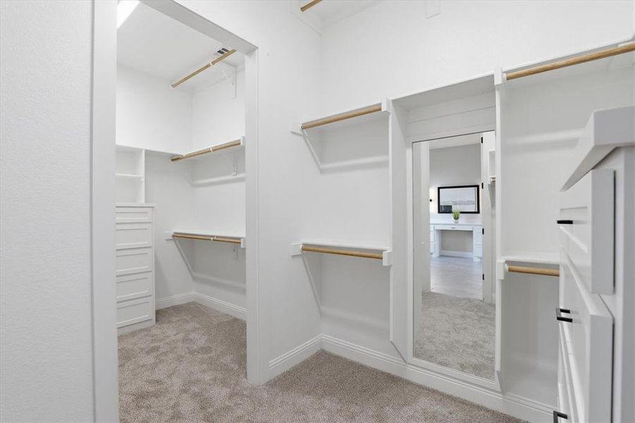 Spacious, unfurnished interior of a new home in , Waxahachie (Image 37).