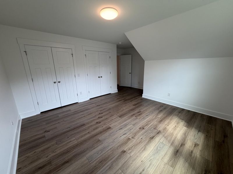 Spacious, unfurnished interior of a new home in Central Estates, Summerville (Image 31).