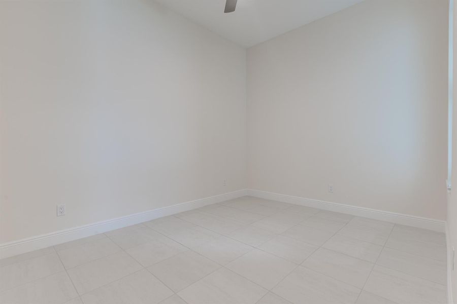 Spacious, unfurnished interior of a new home in , Vero Beach (Image 18).