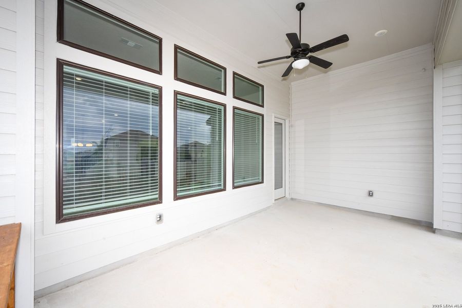 Exterior details and patio area of a home in Nolte Farms, Seguin (Image 4).