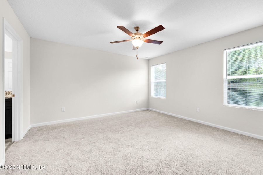Spacious, unfurnished interior of a new home in , Jacksonville (Image 16).