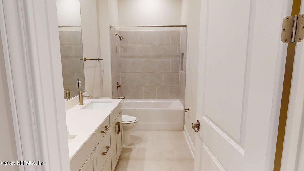 Furnished interior view inside a new home in RiverTown - Vista, St. Johns (Image 10).