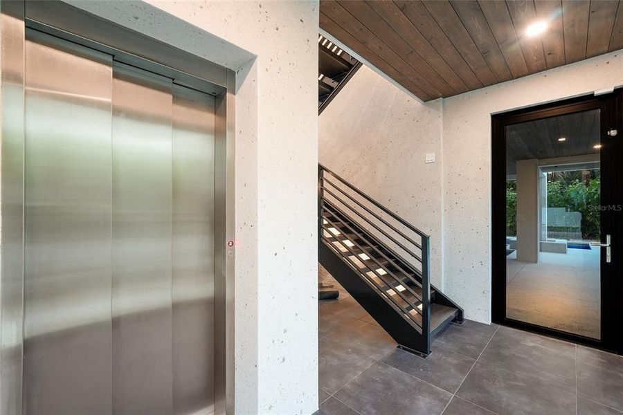 Exterior details and patio area of a home in , Sarasota (Image 26).
