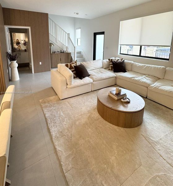Furnished interior view inside a new home in , Doral (Image 7).