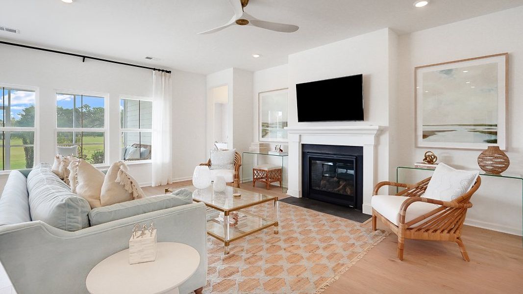 1919 Collins Living 2of4 F1 Base2