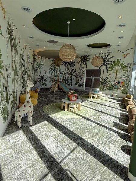 Community amenities in , Miami (Image 39).