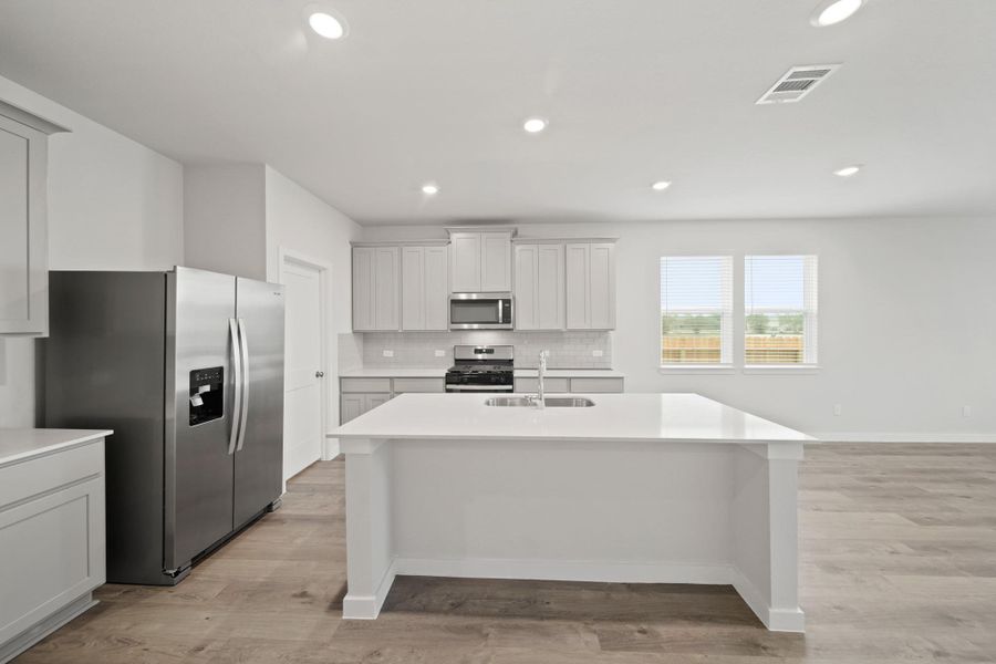 Furnished interior view inside a new home in Valor Park, Bay City (Image 10).