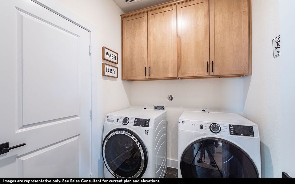 Furnished interior view inside a new home in Wildrye, Waller (Image 13).
