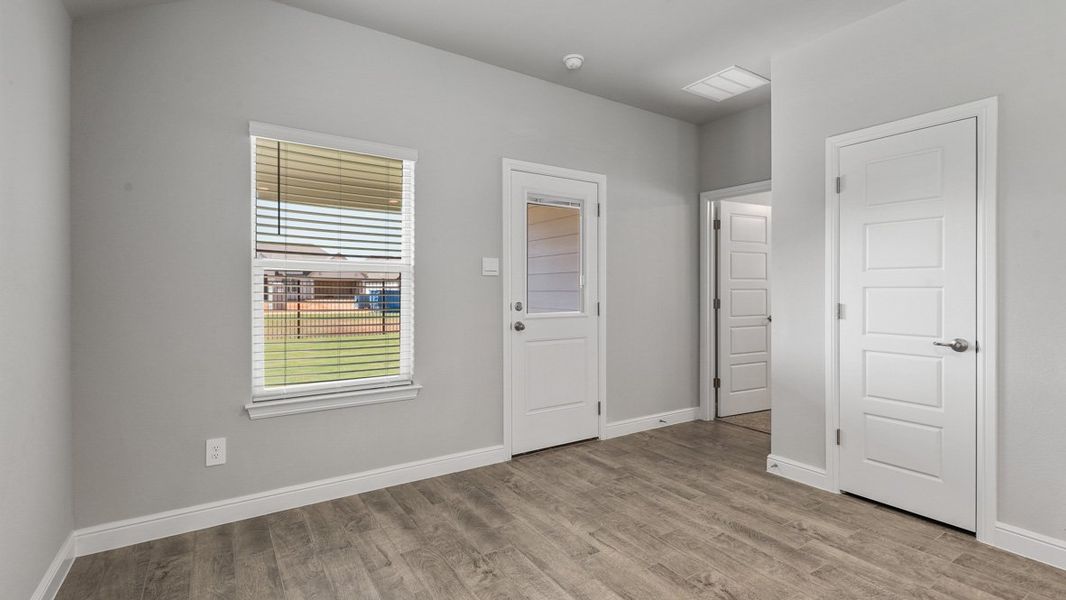 Spacious, unfurnished interior of a new home in The Hills at Reunion, Newark (Image 20).