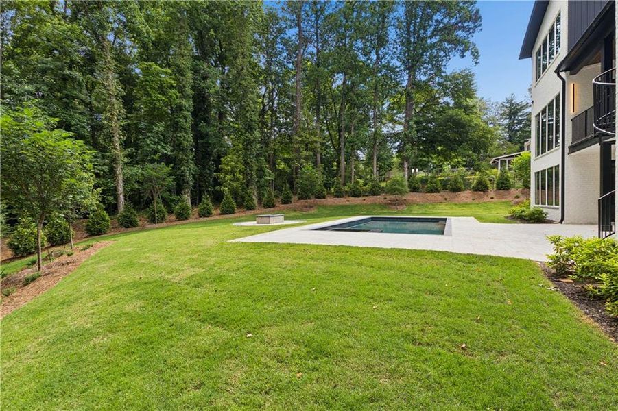 Exterior details and patio area of a home in , Sandy Springs (Image 4).