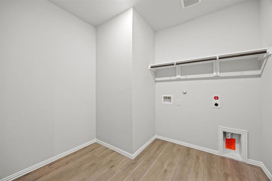 Spacious, unfurnished interior of a new home in Kings Way, Denton (Image 21).
