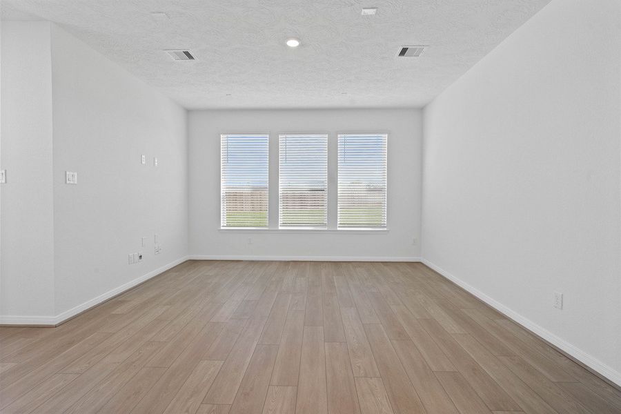 Spacious, unfurnished interior of a new home in Sunset Grove South, Hitchcock (Image 5). Spacious, unfurnished interior of a new home in Sunset Grove South, Hitchcock (Image 5).