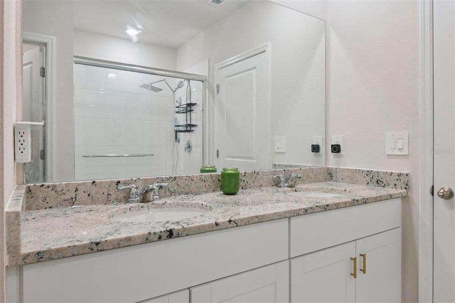 Furnished interior view inside a new home in , Plant City (Image 13).