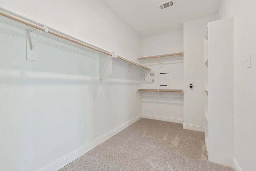 Image 247 representing the Concept 2373 by Landsea Homes in Coyote Crossing, Godley, TX. Image 247 representing the Concept 2373 by Landsea Homes in Coyote Crossing, Godley, TX.