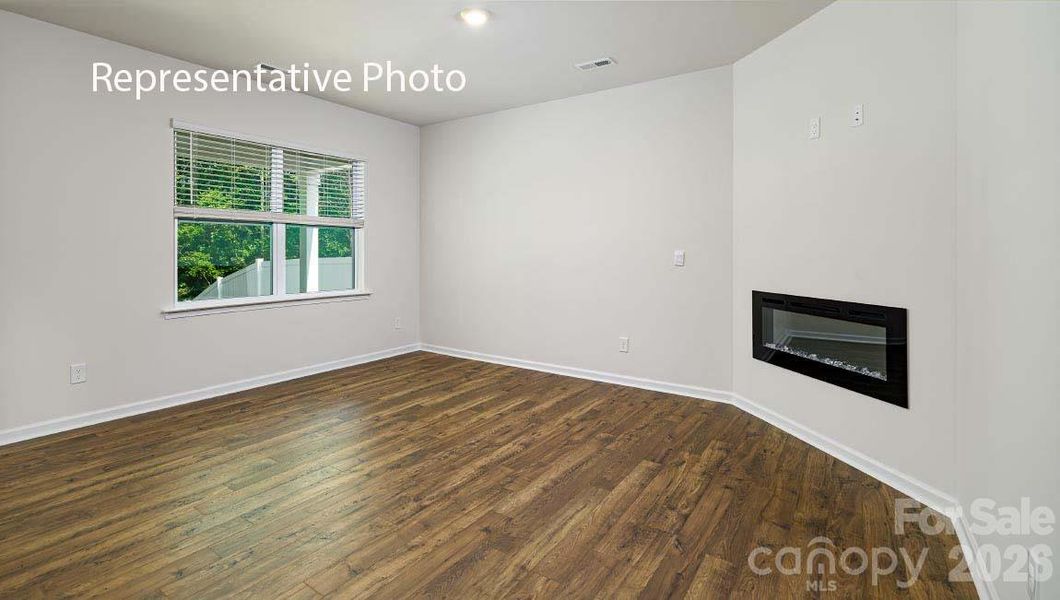 Spacious, unfurnished interior of a new home in Clark Creek Landing, Lincolnton (Image 18).
