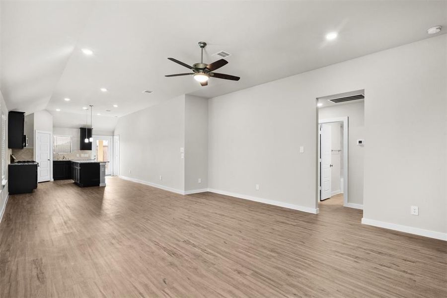 Image 18 of a home in Magnolia Ridge.