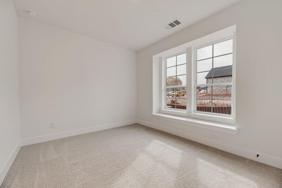 Spacious, unfurnished interior of a new home in Providence Cove, McKinney (Image 28).