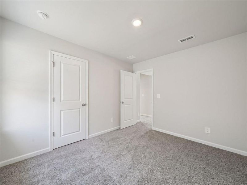 Spacious, unfurnished interior of a new home in Martin Springs - Reserve Series, Lawrenceville (Image 15).