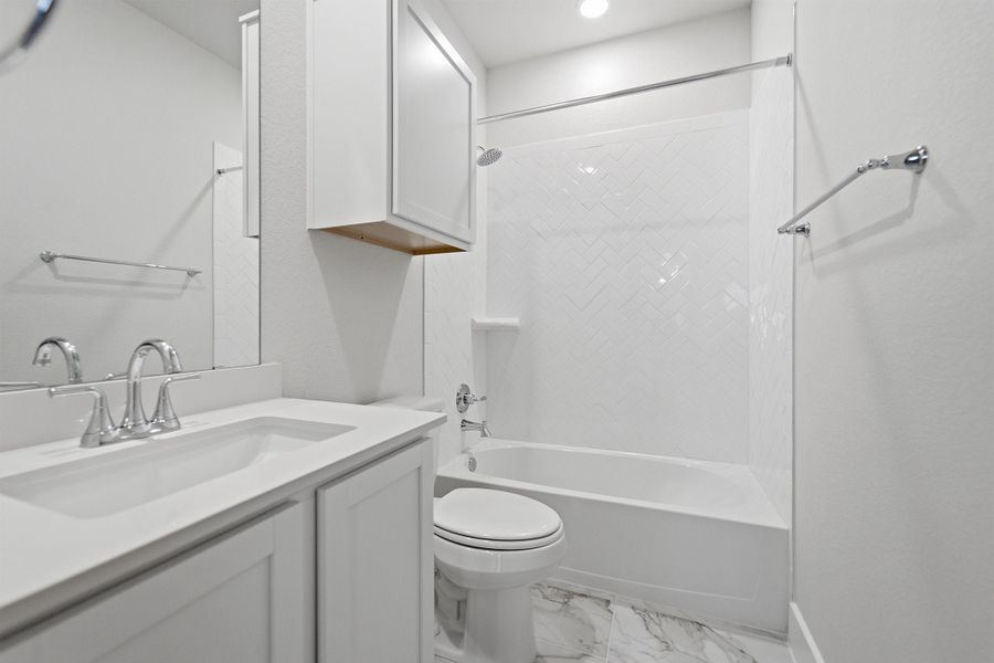 Furnished interior view inside a new home in Bay Creek, Baytown (Image 9).
