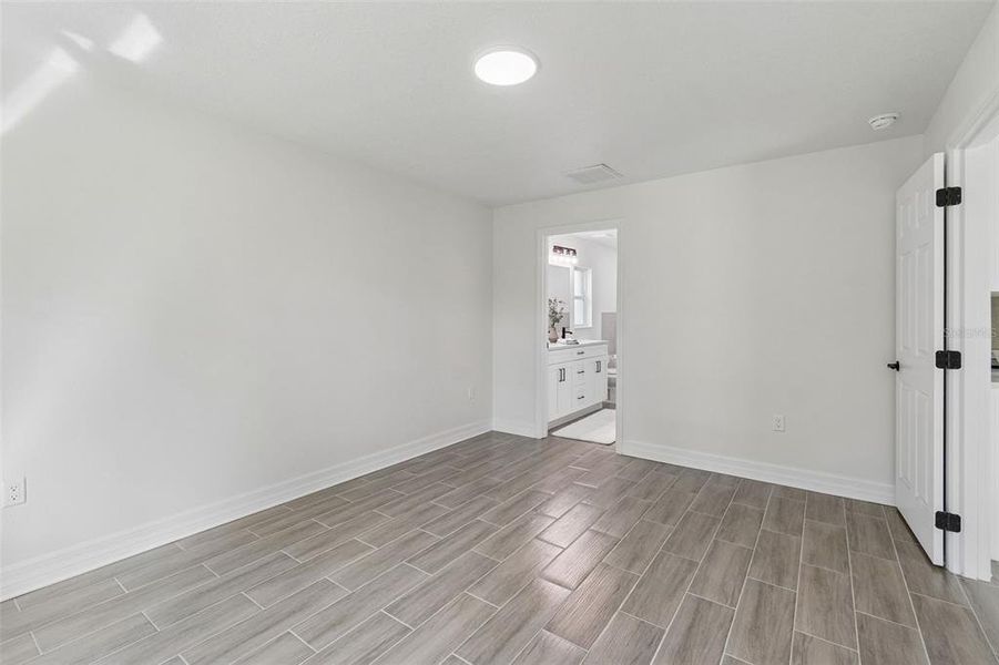 Spacious, unfurnished interior of a new home in , North Port (Image 36). Spacious, unfurnished interior of a new home in , North Port (Image 36).