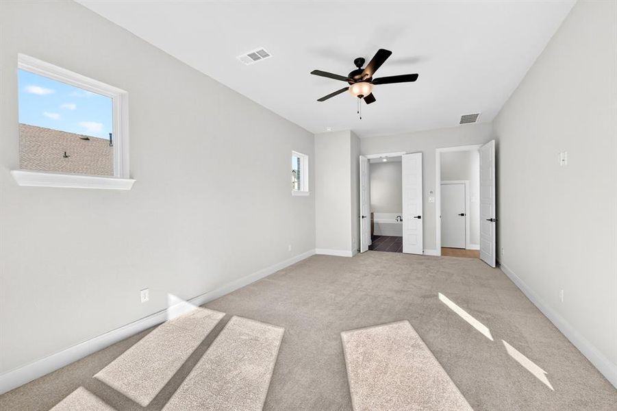 Spacious, unfurnished interior of a new home in Pecan Square - Gardens, Northlake (Image 28). Spacious, unfurnished interior of a new home in Pecan Square - Gardens, Northlake (Image 28).
