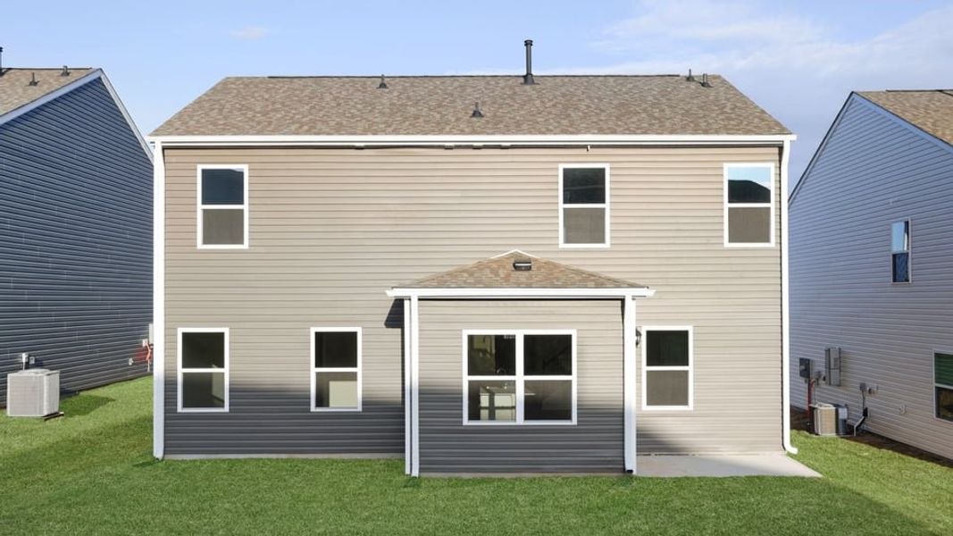 Exterior details and patio area of a home in Woodglen, Piedmont (Image 4).
