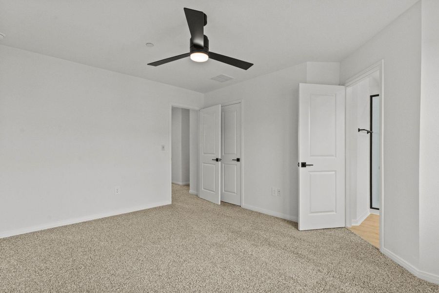Spacious, unfurnished interior of a new home in Avery Centre, Round Rock (Image 17). Spacious, unfurnished interior of a new home in Avery Centre, Round Rock (Image 17).