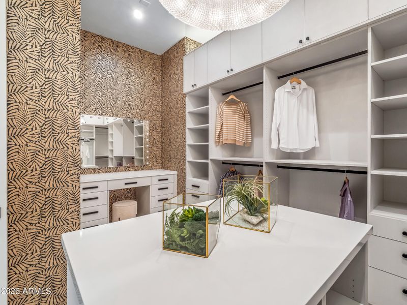 106_p2411055 106_p2411055