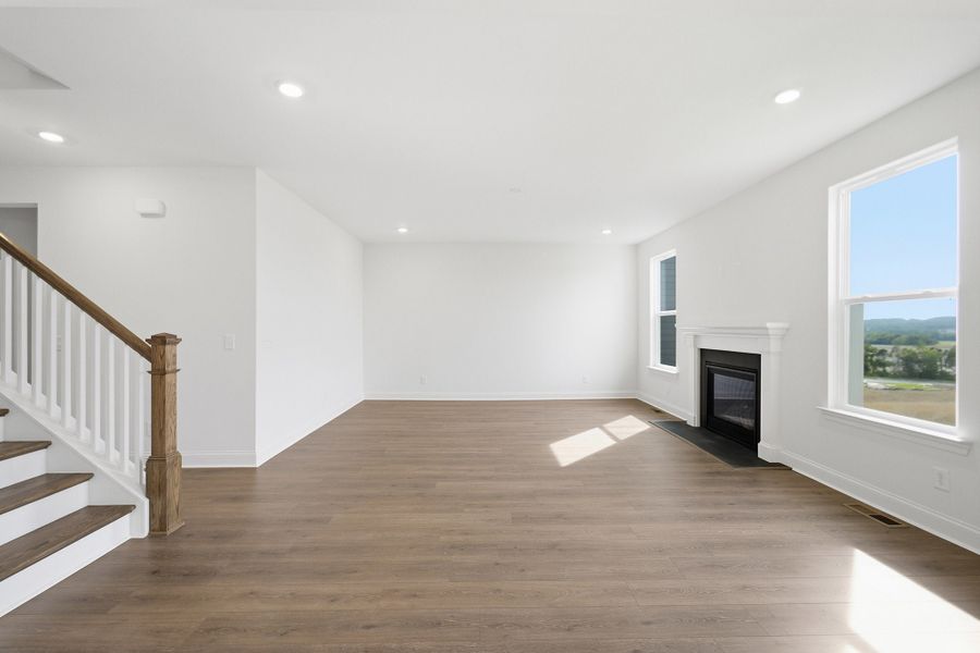 Spacious, unfurnished interior of a new home in McCain's Station, Gallatin (Image 25).