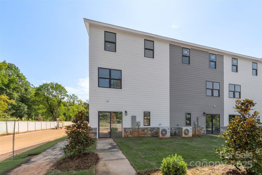 Image 35 of a home in .