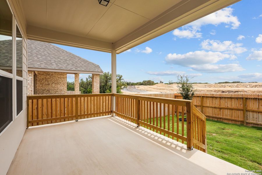 Image 26 of a home in Ladera 50'. Image 26 of a home in Ladera 50'.