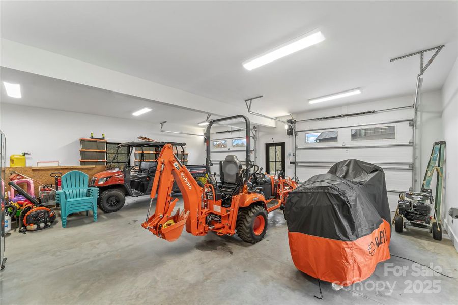 Image 42 of a home in .