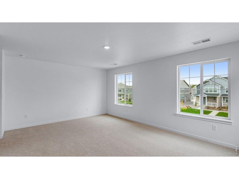 Spacious, unfurnished interior of a new home in Hansen Farm, Fort Collins (Image 16).