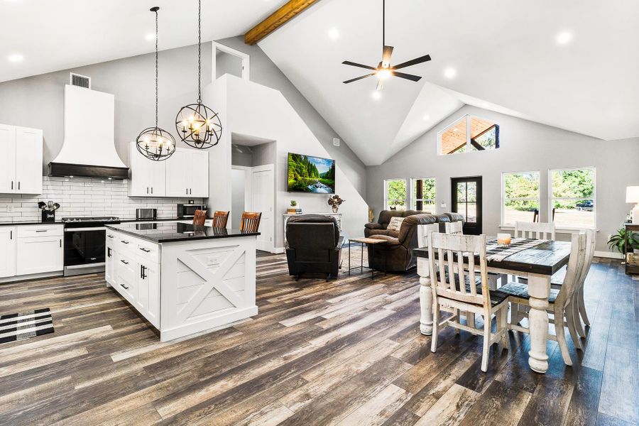 Furnished interior view inside a new home in , Normangee (Image 16).