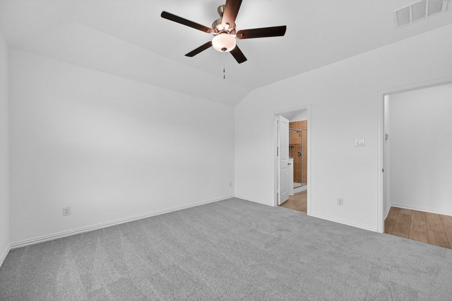 Spacious, unfurnished interior of a new home in River Ridge, Crandall (Image 17). Spacious, unfurnished interior of a new home in River Ridge, Crandall (Image 17).