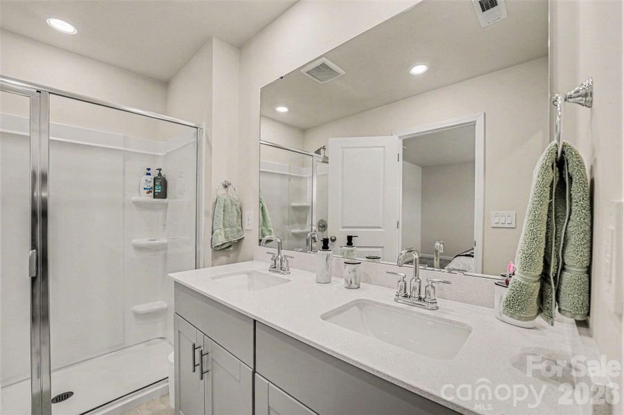 Furnished interior view inside a new home in , Kannapolis (Image 10).