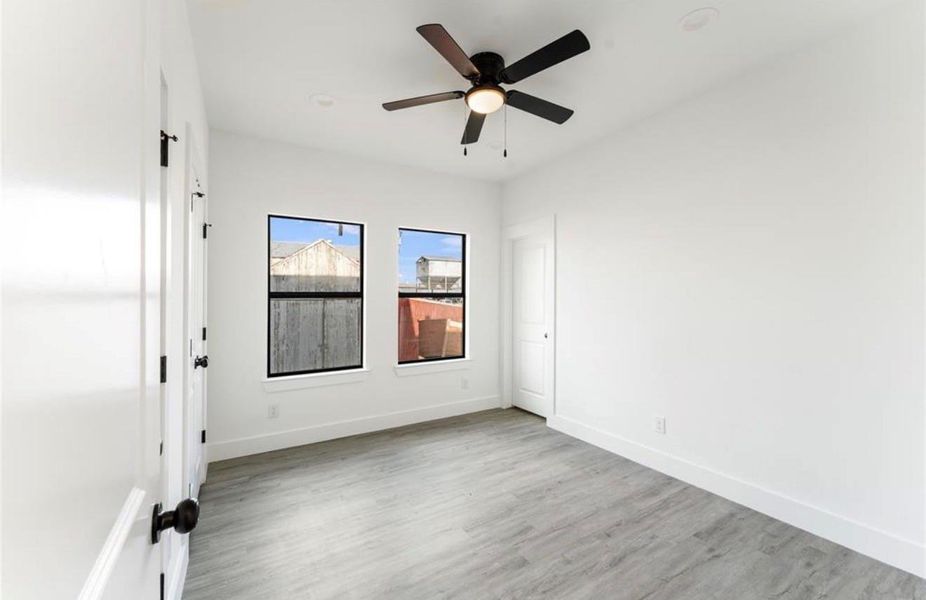 Spacious, unfurnished interior of a new home in , Beasley (Image 9).