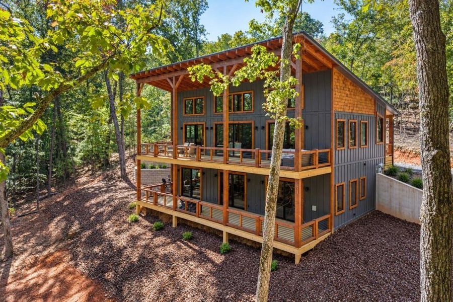Exterior details and patio area of a home in , Blue Ridge (Image 18).